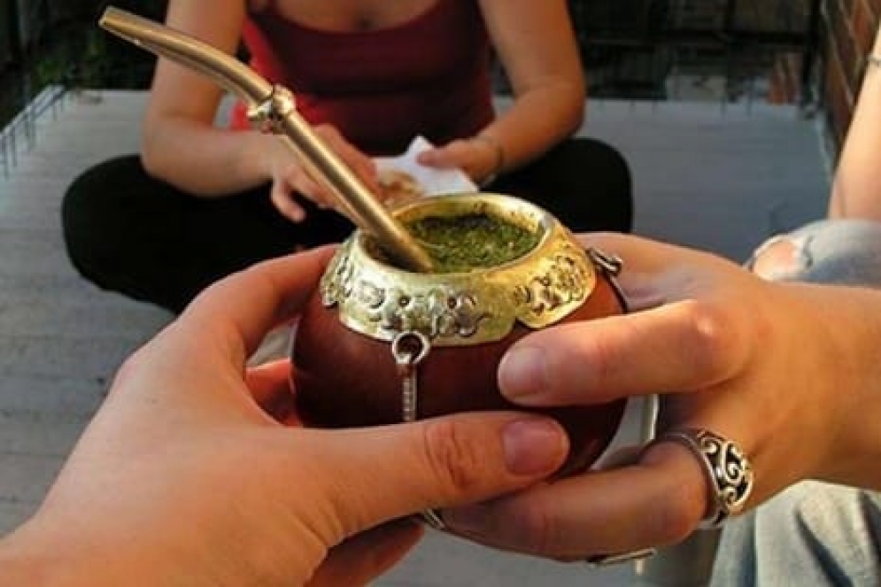 Las rondas de mate y los encuentros amistosos no están permitidos.