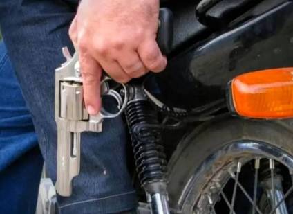 Tiene 18 a&ntilde;os y fue capturado, acusado de cometer robos a mano armada