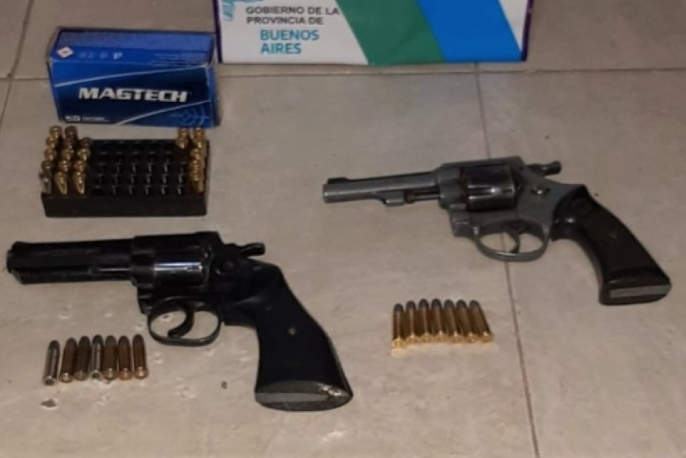 Las armas incautadas en la finca del &quot;Chango&quot;.