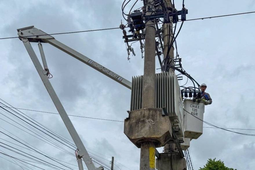 Avanzan las tratativas para mejorar el servicio eléctrico en ...