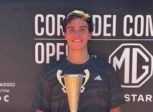 Ratti, con el trofeo del subcampeonato.