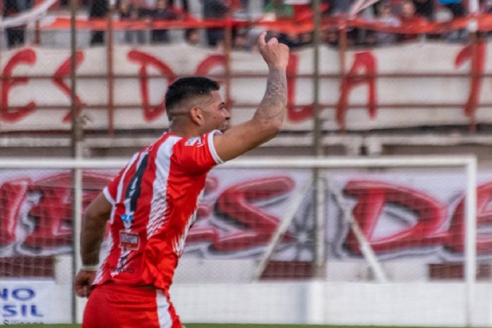 El empate llegó por una pelota parada. Ph: prensa CFC.