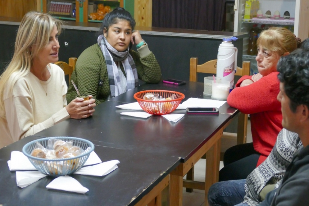 Fassi en la reunión en la Sociedad de Fomento de Los Aromos. 