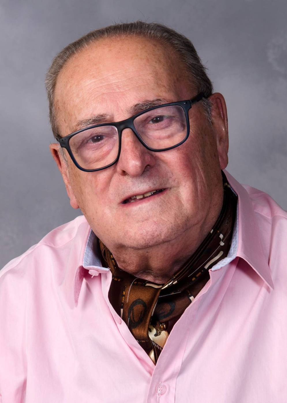 El docente y escritor, Tom&aacute;s "Tito" Riva.